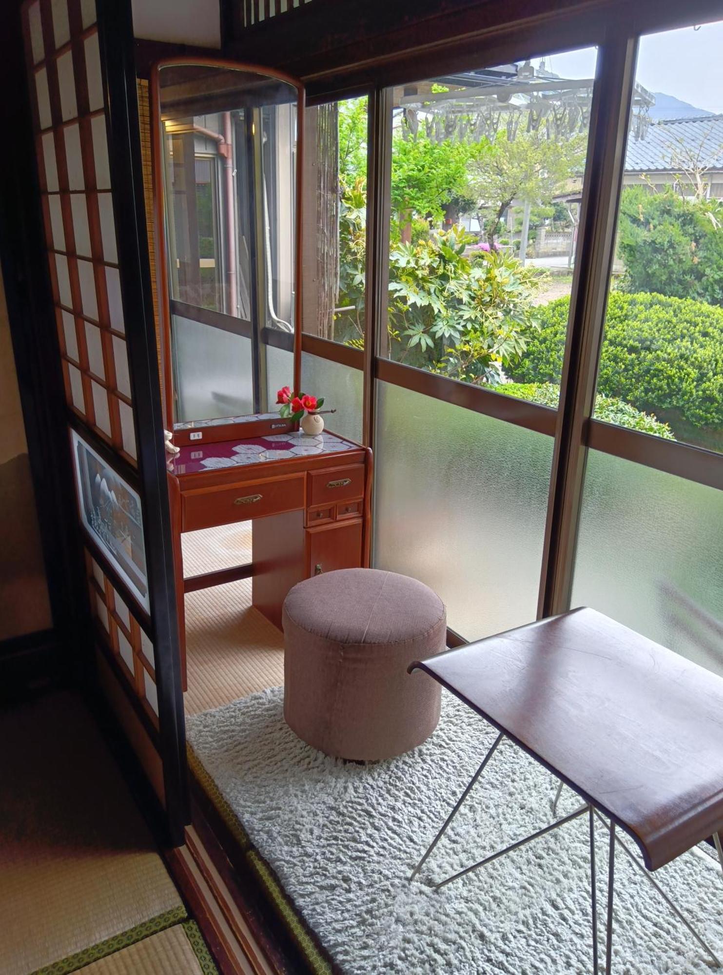 駅前宿舎 禪 Shared House Zen Eiheiji Экстерьер фото
